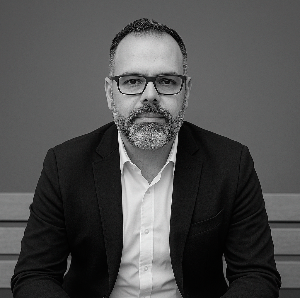 Fernando Cuellar, Founder